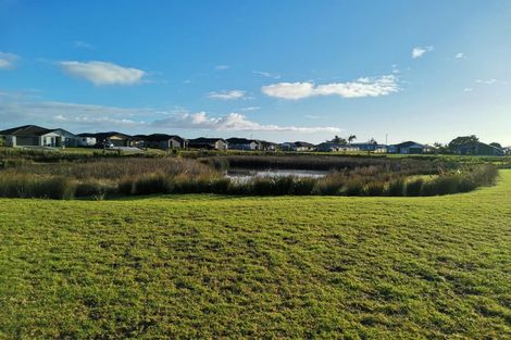 Photo of property in 81 Kaurinui Crescent, One Tree Point, 0118