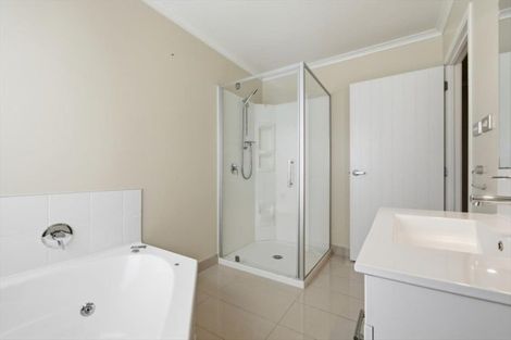 Photo of property in 82 Golden Sands Drive, Papamoa Beach, Papamoa, 3118