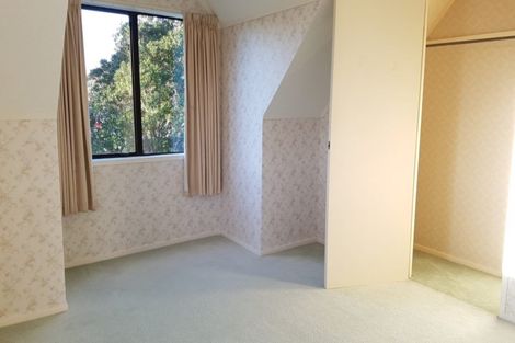 Photo of property in 28 Sunward Rise, Glenfield, Auckland, 0629