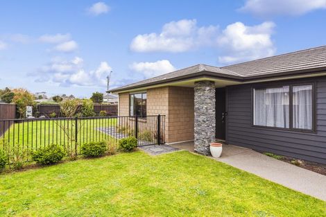 Photo of property in 8 Christow Court, Paraparaumu, 5032