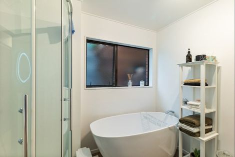 Photo of property in 275 Kimberley Road, Levin, 5571