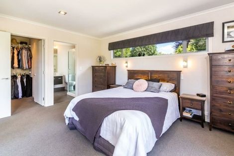 Photo of property in 27 Loch Views Road, Acacia Bay, Taupo, 3385