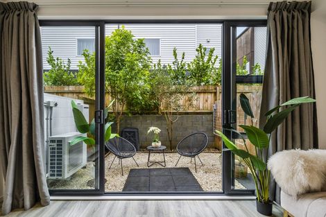 Photo of property in 36 Ti Kouka Lane, Sandringham, Auckland, 1025