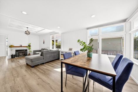 Photo of property in 382 High Street South, Carterton, 5713