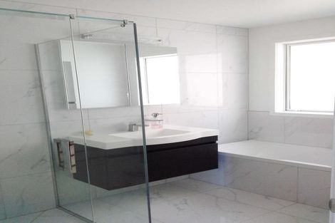 Photo of property in 4 Vardon Way, Waiwhakaiho, New Plymouth, 4312