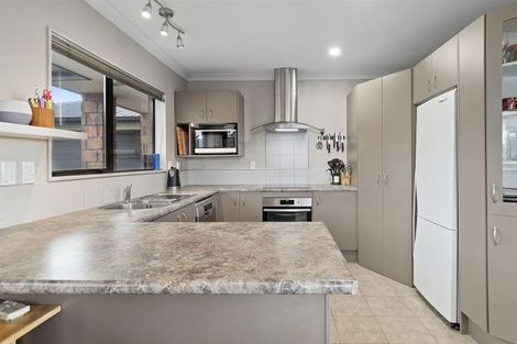 Photo of property in 15 Discovery Avenue, Welcome Bay, Tauranga, 3112