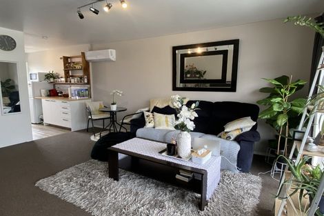 Photo of property in 2/12 North Avon Road, Richmond, Christchurch, 8013