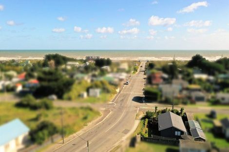 Photo of property in 120 Park Avenue, Waitarere Beach, Levin, 5510