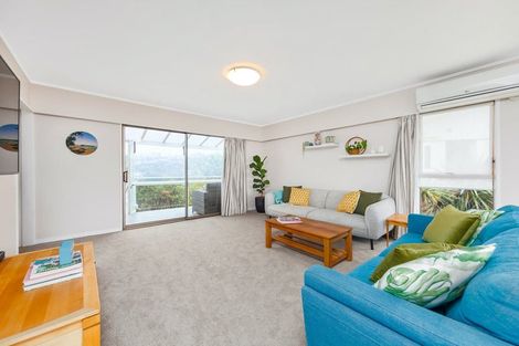 Photo of property in 221 Vipond Road, Stanmore Bay, Whangaparaoa, 0932
