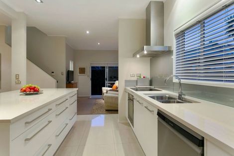 Photo of property in 1/21 Onepoto Road, Hauraki, Auckland, 0622