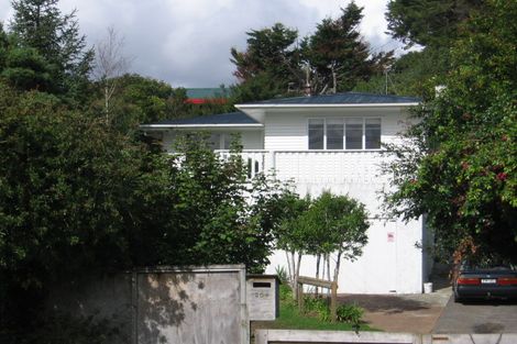 Photo of property in 204 Henderson Valley Road, Henderson, Auckland, 0612