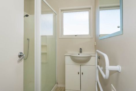 Photo of property in 3/4 Waterloo Road, Milford, Auckland, 0620