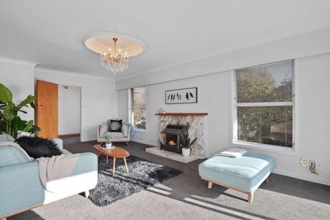 Photo of property in 6 Aotea Place, Chedworth, Hamilton, 3210