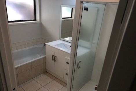 Photo of property in 21 Palliser Lane, Browns Bay, Auckland, 0630