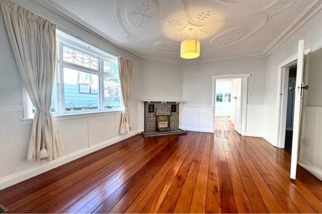Photo of property in 12 Burrows Avenue, Karori, Wellington, 6012