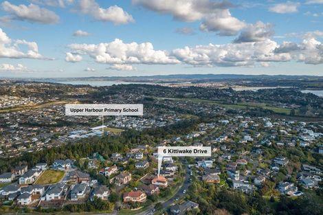 Photo of property in 6 Kittiwake Drive, Schnapper Rock, Auckland, 0632