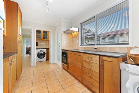 Photo of property in 29 Lewisham Street, Highland Park, Auckland, 2010