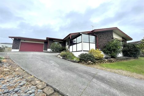 Photo of property in 12 Wairata Place, Te Atatu South, Auckland, 0610