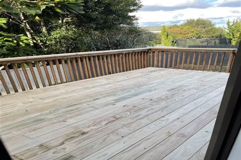 Photo of property in 8 Gordon Stanley Drive, Massey, Auckland, 0614