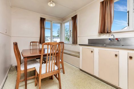 Photo of property in 97 Hillsborough Road, Hillsborough, Auckland, 1042