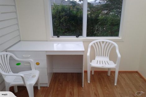 Photo of property in 3 Oswald Crescent, Paparangi, Wellington, 6037