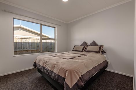 Photo of property in 8 Chelmarsh Place, Highbury, Palmerston North, 4412