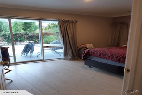 Photo of property in 18 Mountain Road, Henderson Valley, Auckland, 0612