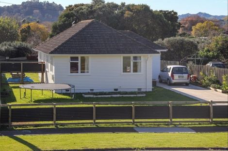 Photo of property in 50 Cambridge Terrace, Kaiti, Gisborne, 4010