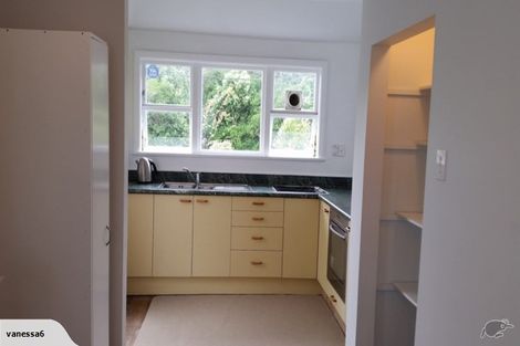 Photo of property in 75 Oxford Terrace, Epuni, Lower Hutt, 5011