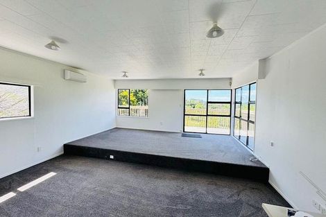 Photo of property in 195 Pine Valley Road, Dairy Flat, Silverdale, 0992