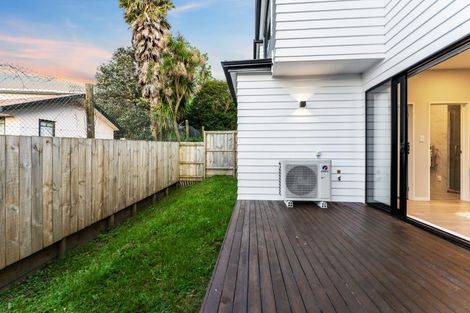 Photo of property in 24b Poinsettia Place, Henderson, Auckland, 0610