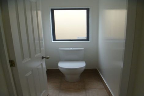 Photo of property in 8 Westvale Avenue, Ranui, Auckland, 0612