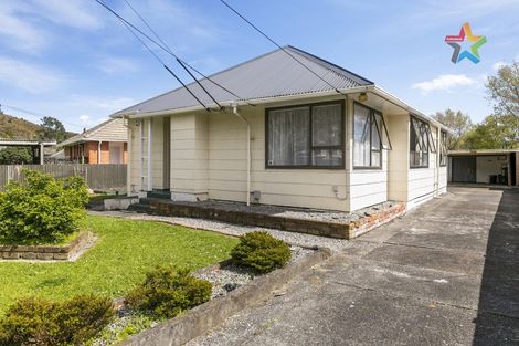 Photo of property in 195 Waddington Drive, Naenae, Lower Hutt, 5011