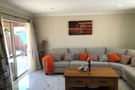 Photo of property in 100 Westerham Drive, Dannemora, Auckland, 2016