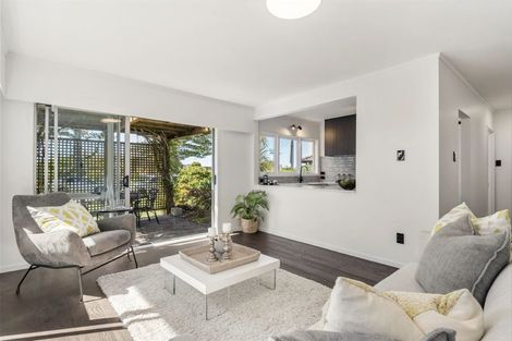 Photo of property in 1/16 Rangitoto Terrace, Milford, Auckland, 0620