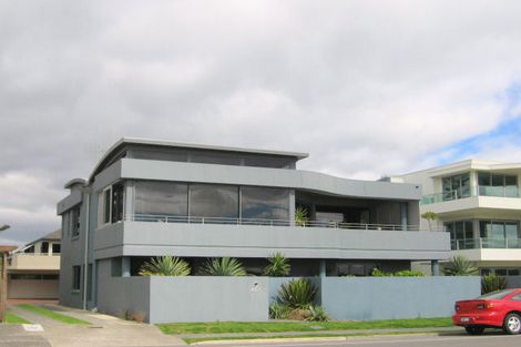 Photo of property in 140 Marine Parade, Mount Maunganui, 3116