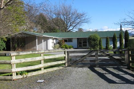 Photo of property in 16 Mole Street, Greytown, 5712