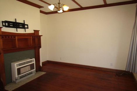 Photo of property in 37 Riverside Drive, Waiwhetu, Lower Hutt, 5010