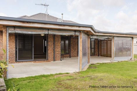 Photo of property in 17 Brooklyn Heights Drive, Kelvin Grove, Palmerston North, 4414