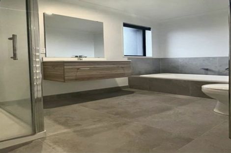 Photo of property in 6b Jern Place, Eastern Beach, Auckland, 2012