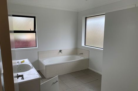 Photo of property in 27 Kowhai Road, Wainui, Silverdale, 0992