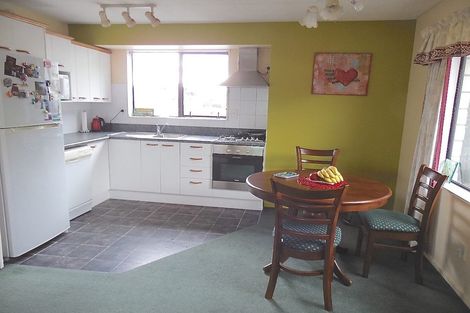 Photo of property in 19a Northcote Road, Northcote, Christchurch, 8052