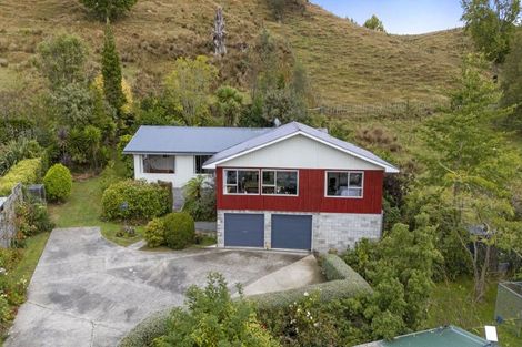 Photo of property in 5b Ongo Road, Hunterville, 4730