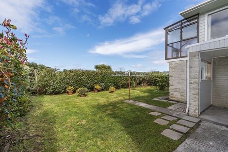 Photo of property in 30 Westview Grove, Miramar, Wellington, 6022