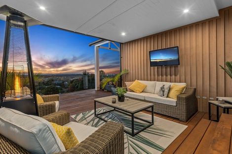 Photo of property in 31 Roger Guy Place, Welcome Bay, Tauranga, 3175