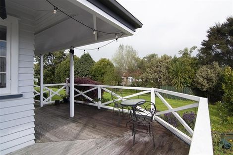 Photo of property in 16 Burrows Place, Frankton, Hamilton, 3204