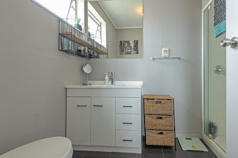 Photo of property in 8 Cohen Place, Milson, Palmerston North, 4414