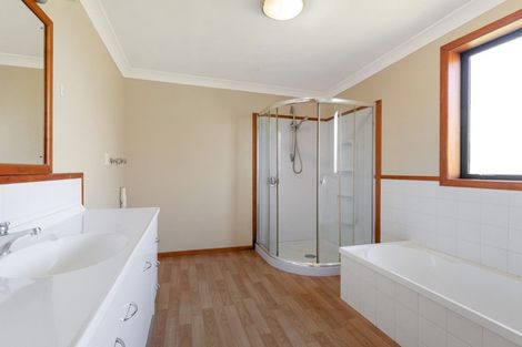 Photo of property in 22 Knights Lane, Grovetown, Blenheim, 7202