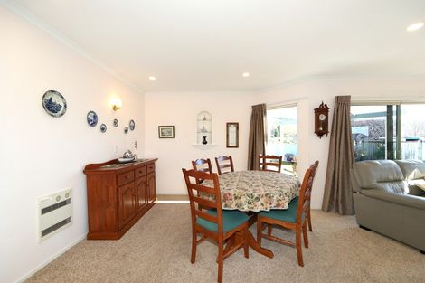 Photo of property in 6a Dules Walk, Taradale, Napier, 4112