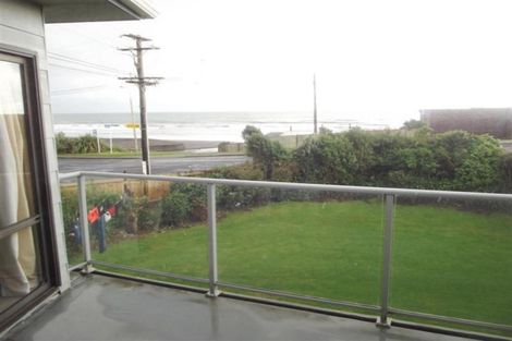 Photo of property in 1 Wairau Road, Oakura, 4314